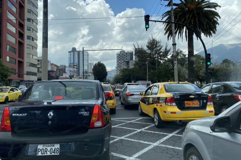 Este martes el Pico y placa sigue vigente en Quito.