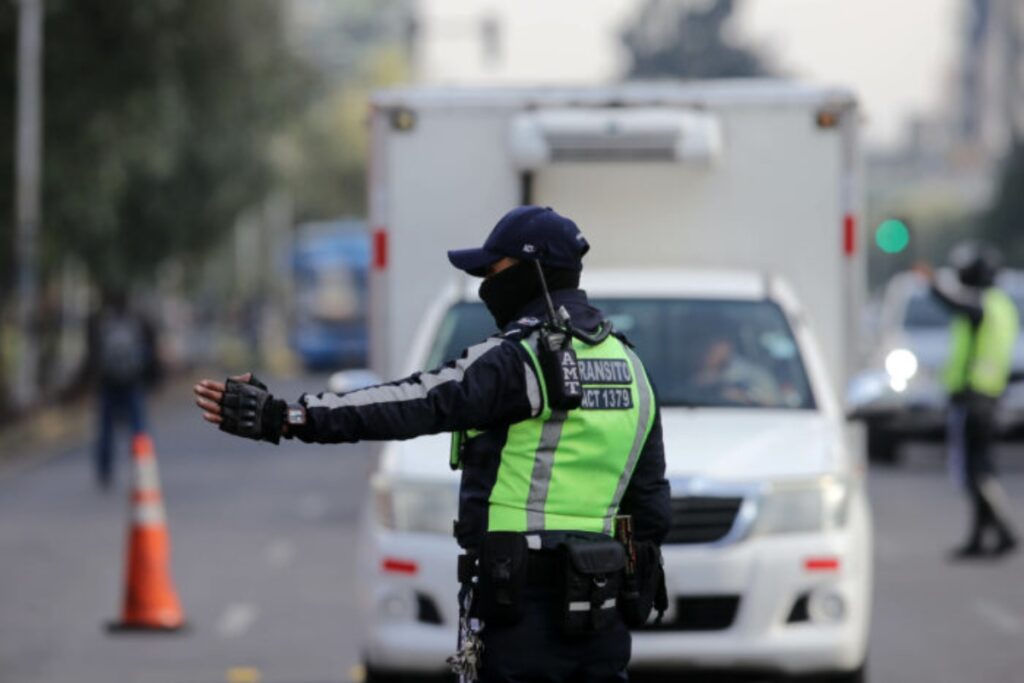 La restricción vehicular se rige según el número de placa.
