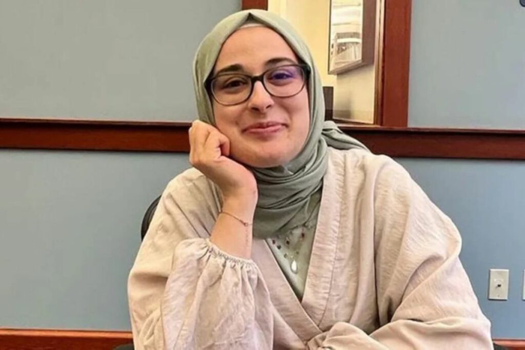 Rumeysa Ozturk, estudiante de posgrado en la Universidad de Tufts en Massachusetts.