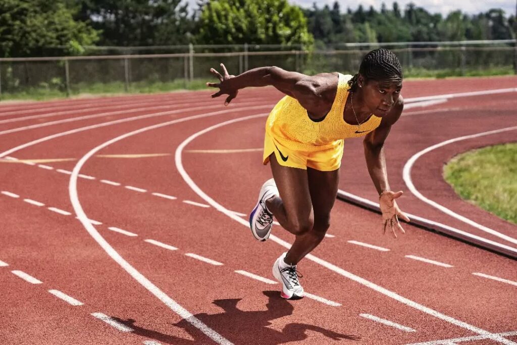 Caster Semenya, atleta con diferencias en el desarrollo sexual, vetada de competencias.