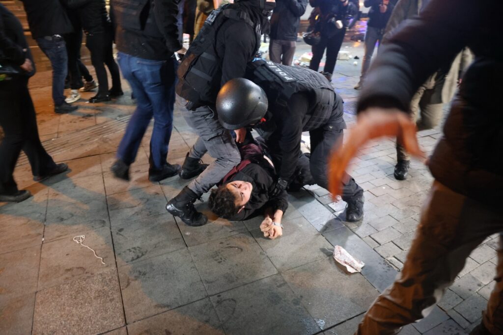 Miles de personas fueron detenidas durante las protestas de Turquía.