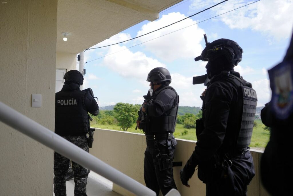La más reciente intervención policial en Socio Vivienda, en Guayaquil.