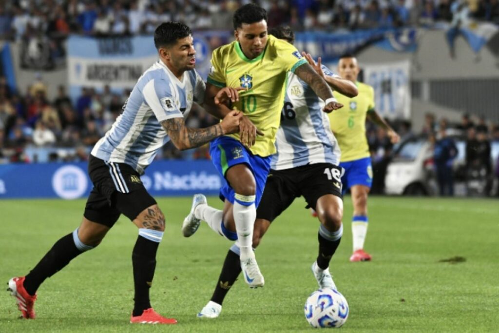 Leandro Paredes y Rodrygo protagonizaron uno de los momentos más picantes del partido