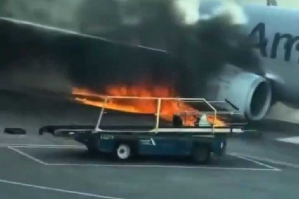 El avión que se incendió aterrizó en el aeropuerto de Denver, Estados Unidos.