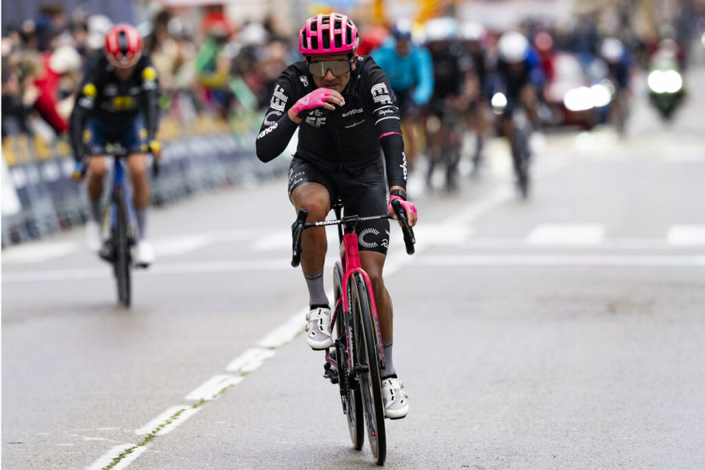 Richard Carapaz durante una de las etapas de la Volta a Catalunya.
