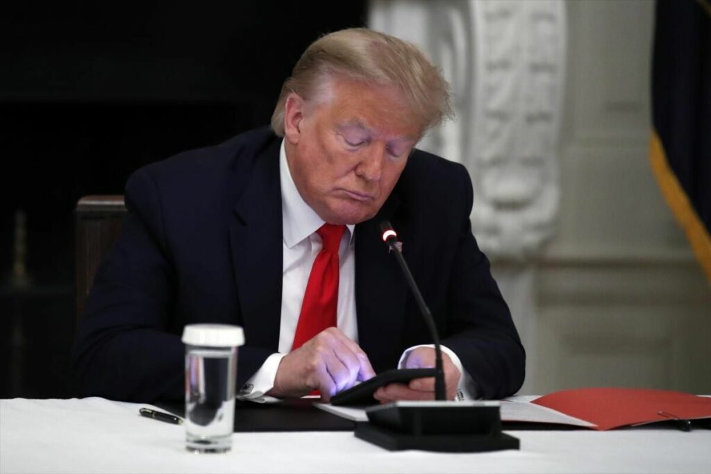 Donald Trump difundió un video en el que hizo una advertencia a los migrantes que no quieran sumarse a la deportación voluntaria