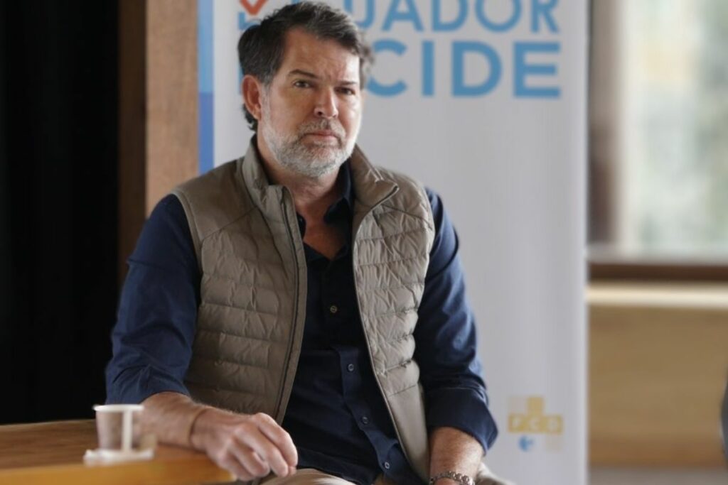 Francesco Tabacchi participó como candidato presidencial en las elecciones 2025 por el movimiento CREO
