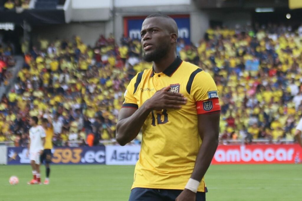 Enner Valencia celebra uno de los goles marcador a Venezuela el viernes 21 de marzo de 2025 en el Rodrigo Paz.