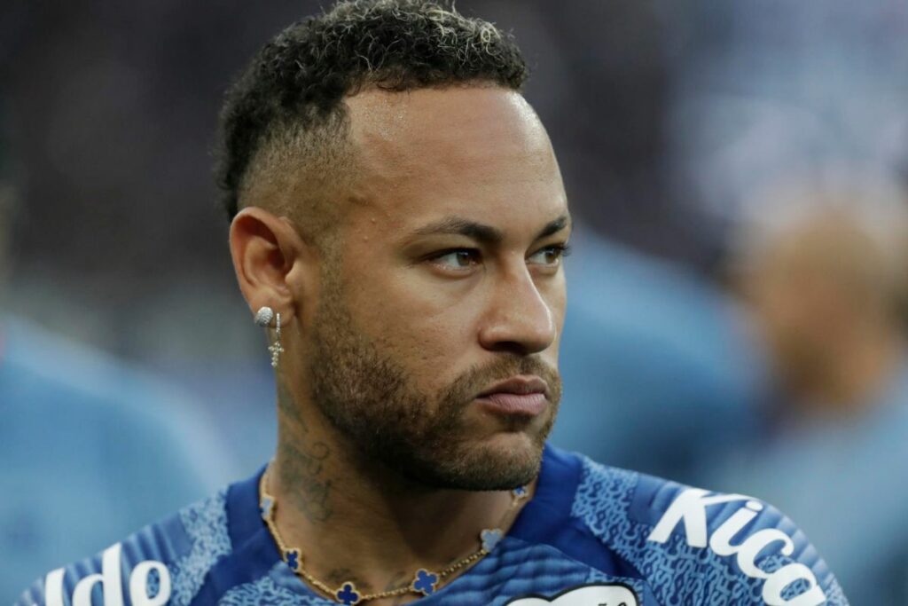 Fotografía de archivo del 9 de marzo de 2025 de Neymar durante un partido del campeonato Paulista entre Corinthians y Santos en el estadio Neo Química Arena en Sao Paulo.