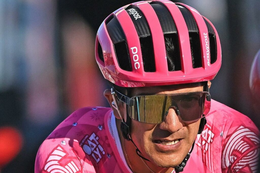Richard Carapaz compite en la Tirreno-Adriático 2025.
