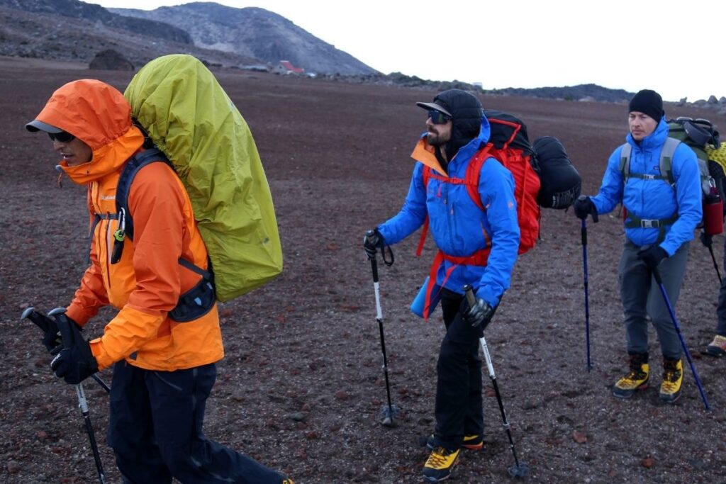 Revisar el pronóstico del tiempo y trazar rutas seguras son algunos consejos para salir a los páramos y las montañas en épocas de frío y lluvia en Ecuador.