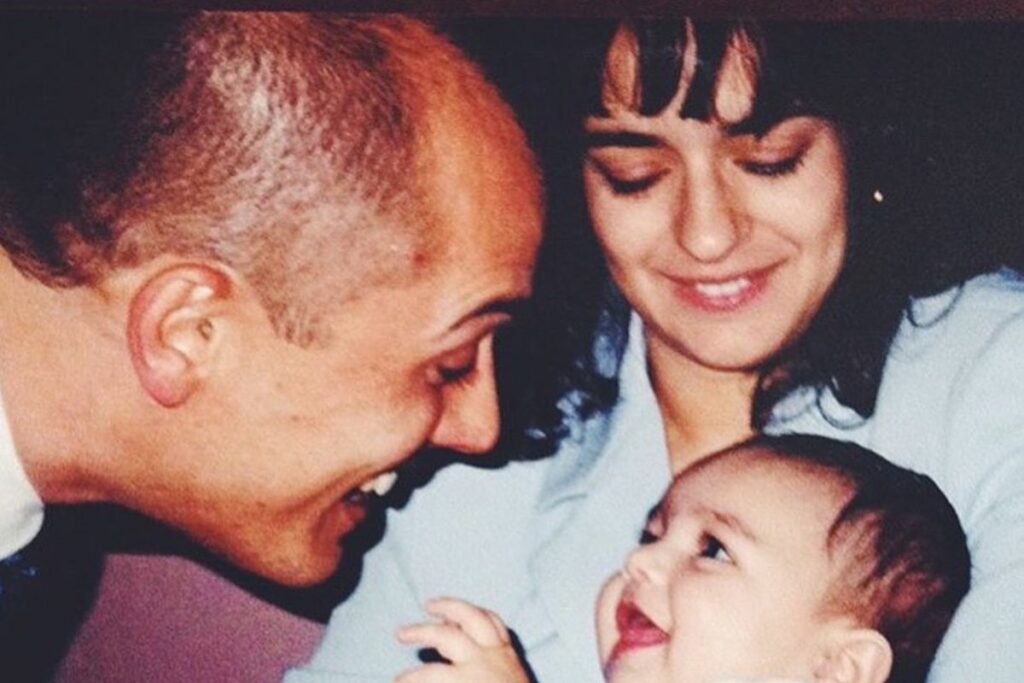 Craig y Gina Zegler con su primera hija, Jaqueline. 