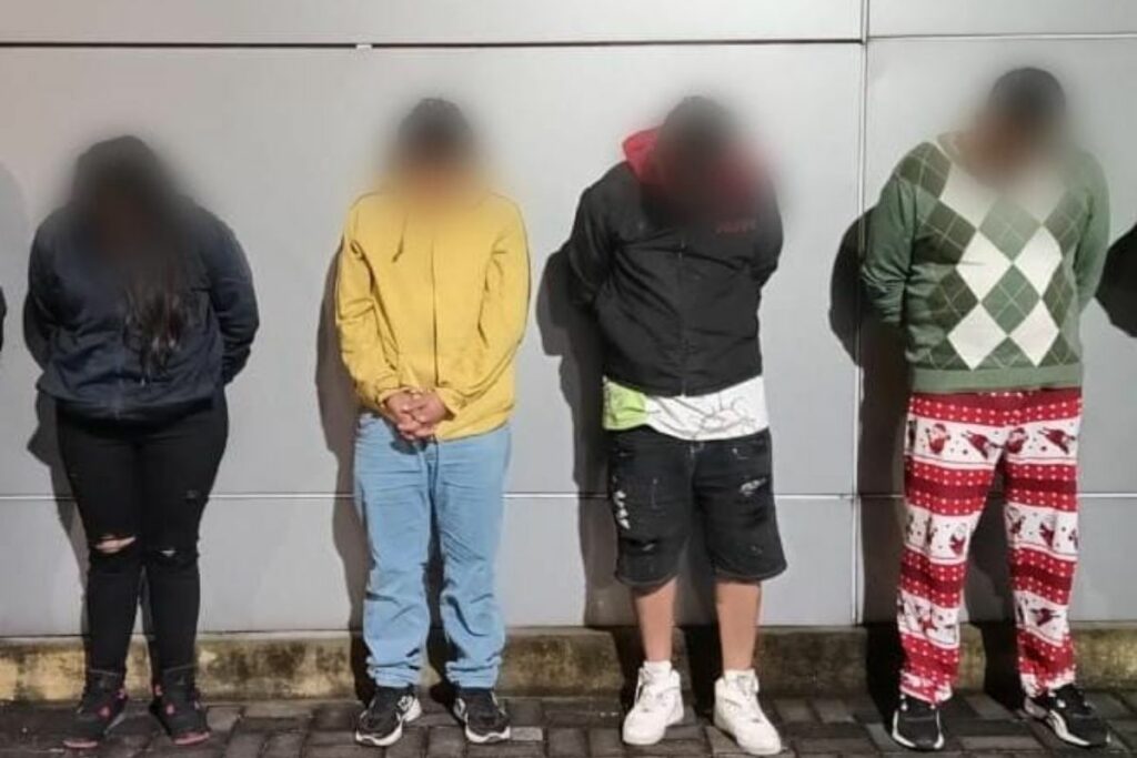 Los uniformados detuvieron a cuatro personas en el operativo de rescate