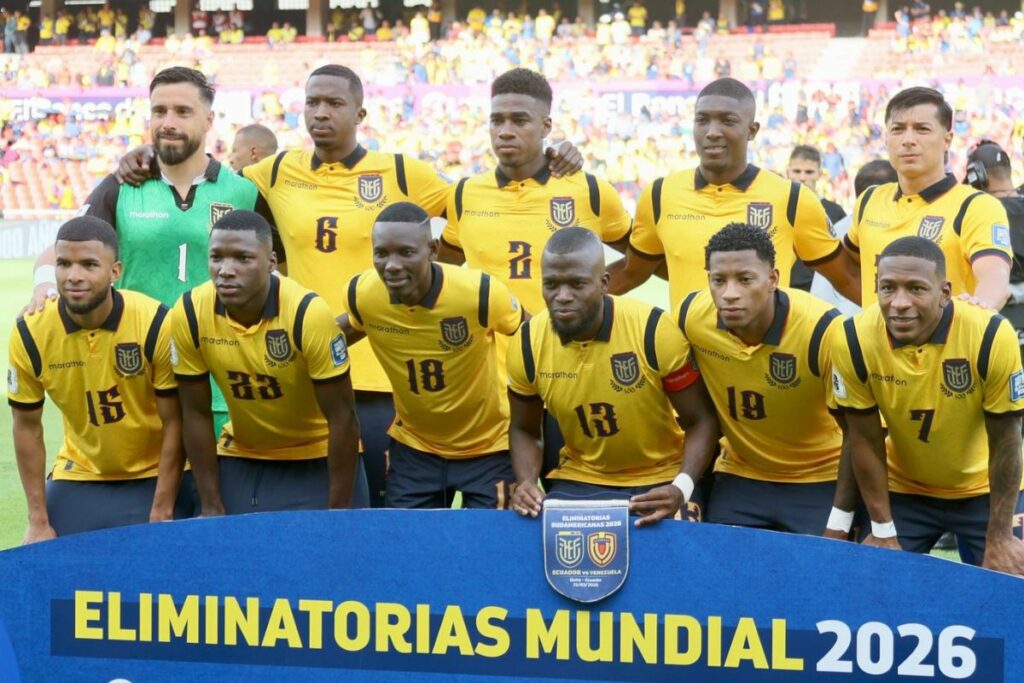 Selección de Ecuador en el Rodrigo Paz Delgado para enfrentar a Venezuela en las eliminatorias al Mundial 2026.