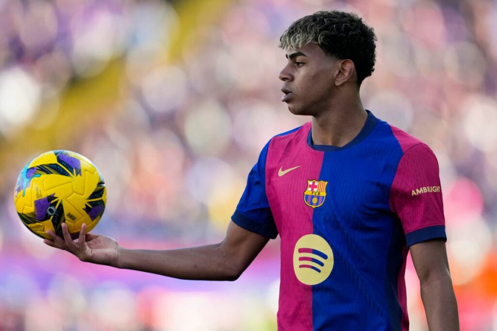 El delantero del Barcelona Lamine Yamal, durante el partido de la jornada 29 de LaLiga que FC Barcelona y Girona disputaron el domingo 30 de marzo de 2025 en el estadio Lluis Companys de Barcelona.