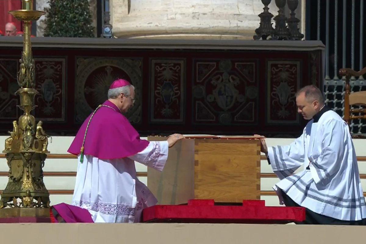 La homilía del cardenal, Battista Re