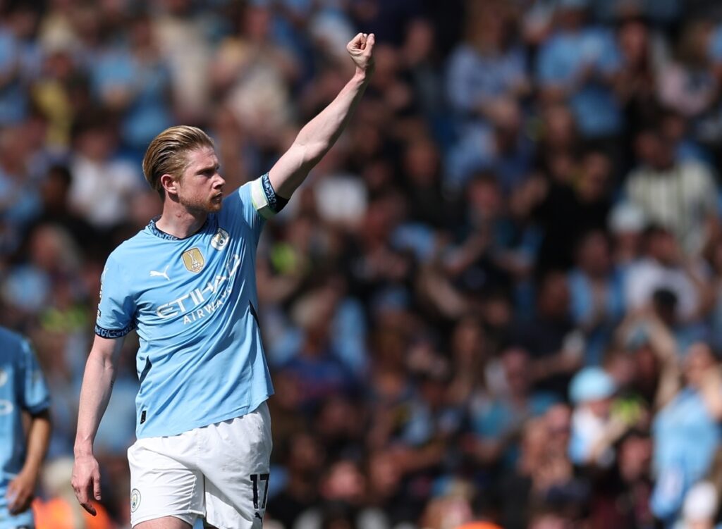 Kevin de Bruyne celebra un gol con el Manchester City en la Premier League.