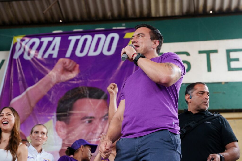 Daniel Noboa cierra su campaña con promesas al agro, respaldo familiar. Foto: Redes Sociales