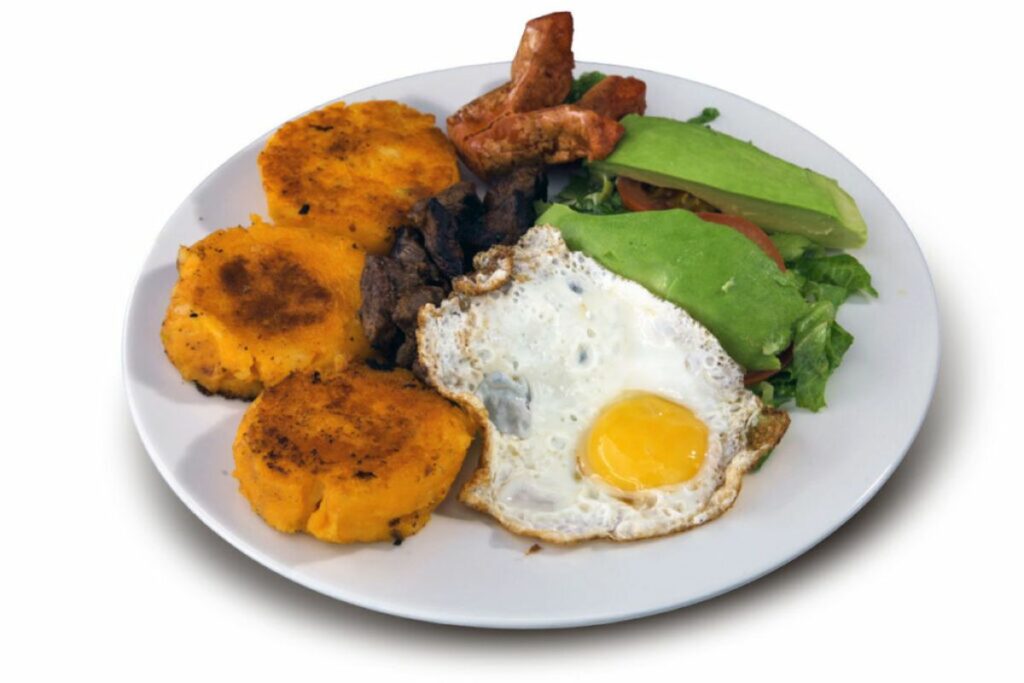El llapingacho es un clásico de la gastronomía de los Andes ecuatorianos.