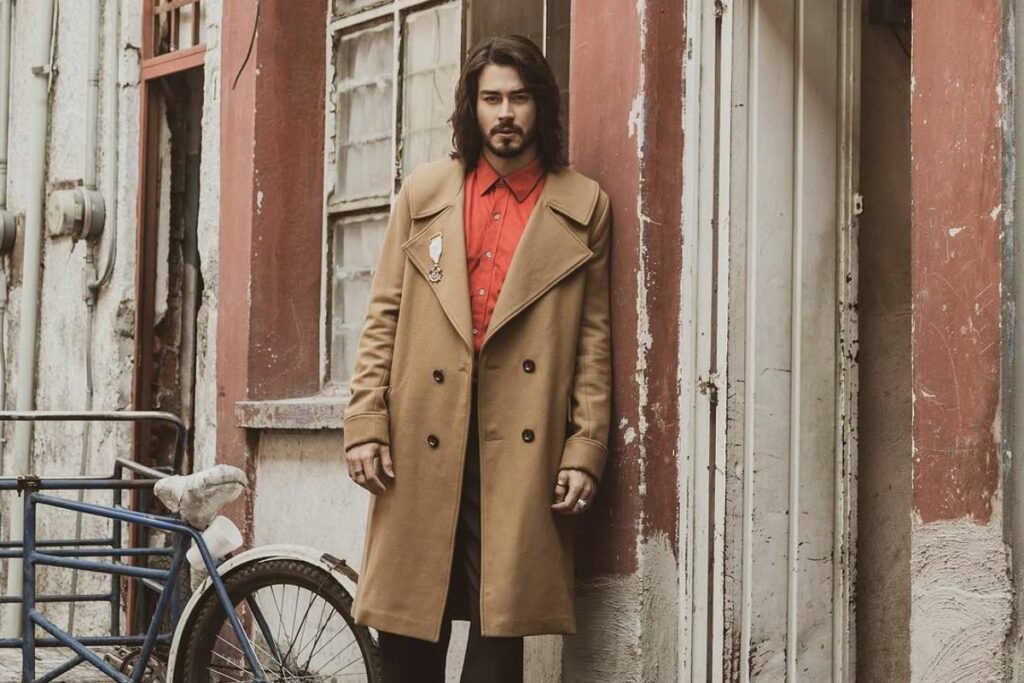 El actor mexicano se encontraba en Dubái cuando contrajo la infección.