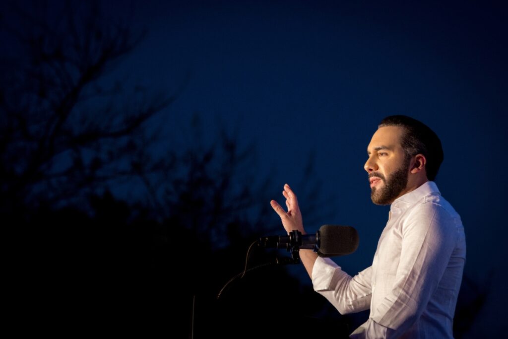 Fotografía cedida por la Presidencia de El Salvador, del mandatario, Nayib Bukele.