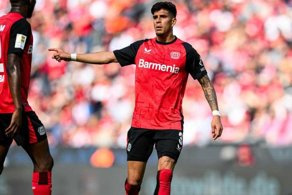 Piero Hincapié con el Bayer Leverkusen en su partido ante el Unión Berlín.