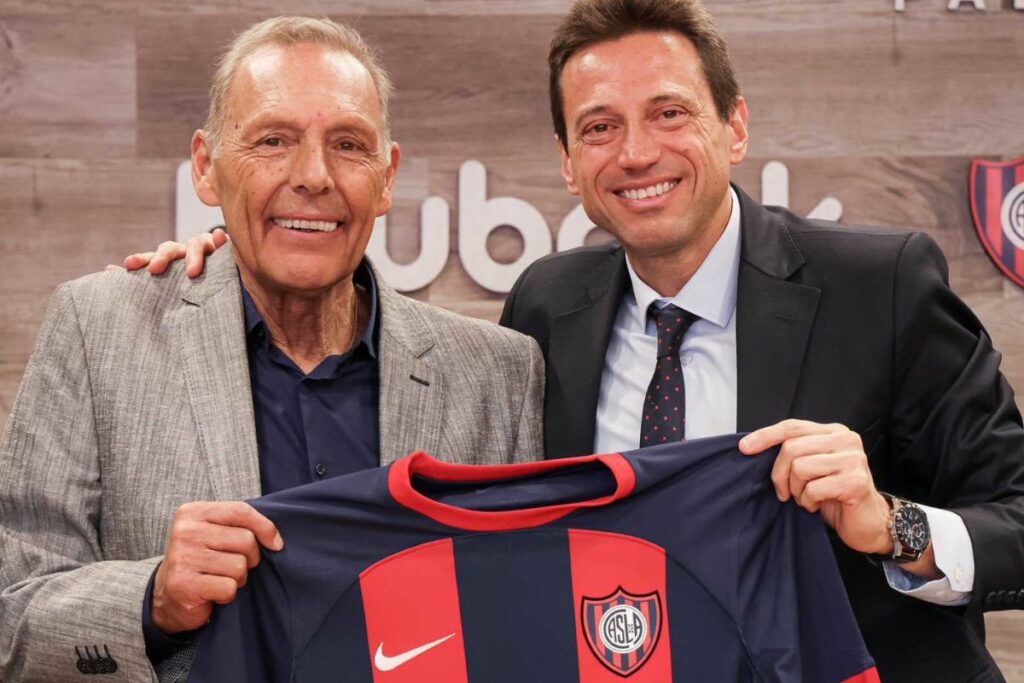 Miguel Ángel Russo (izq.) junto a Marcelo Moretti, presidente de San Lorenzo bajo investigación.