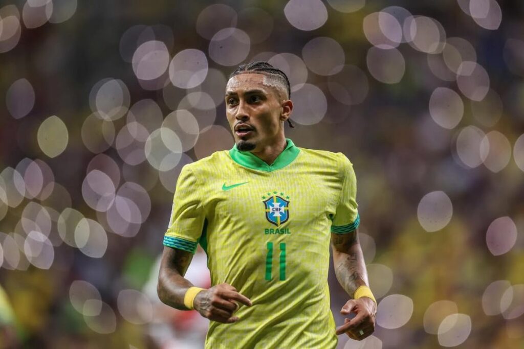 Raphinha en un partido de la Selección de Brasil antes del Mundial.