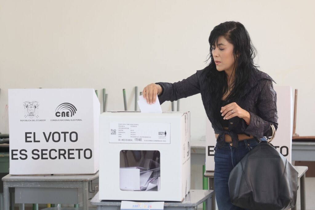 La segunda vuelta de las elecciones presidenciales de Ecuador se realiza este domingo 13 de abril de 2025.
