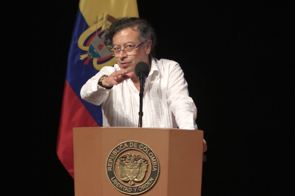 CNE no podrá seguir con la investigación a Gustavo Petro por ahora