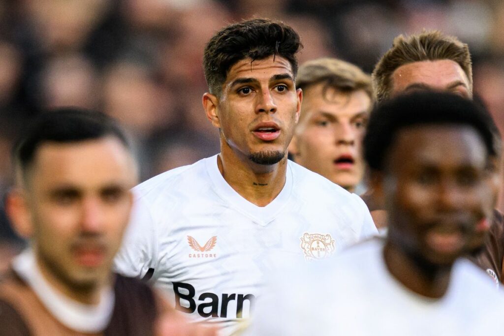 Piero Hincapié fue titular en la derrota del Bayer Leverkusen contra el St. Pauli.