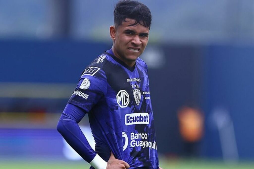 Kendry Páez durante un partido con Independiente del Valle en 2024.