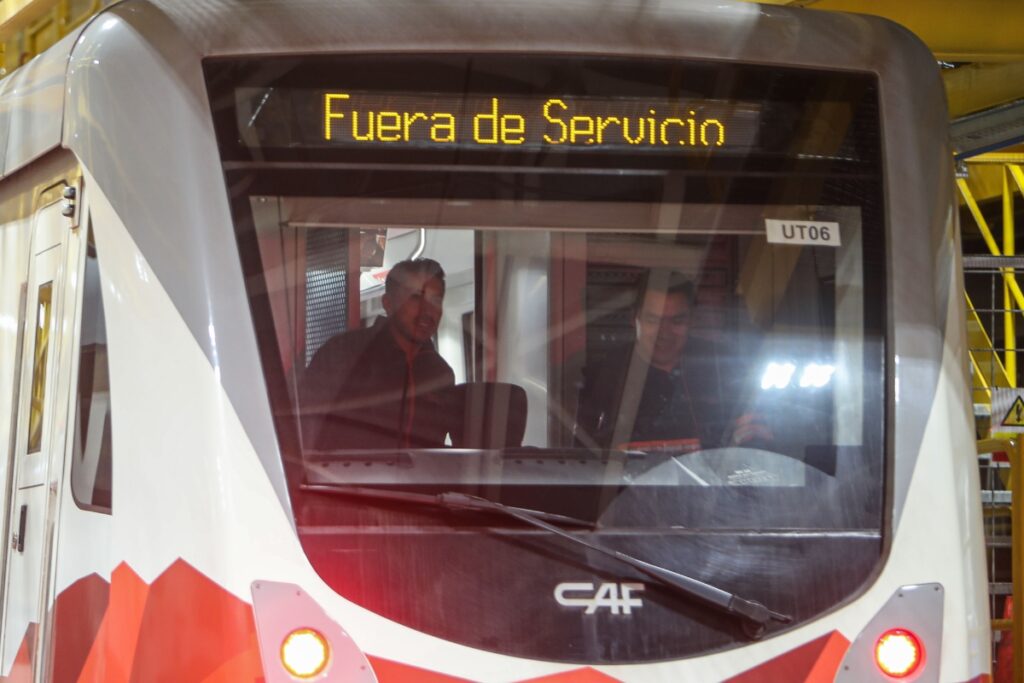 Los trabajos en el Metro de Quito se realizan las 24 horas.