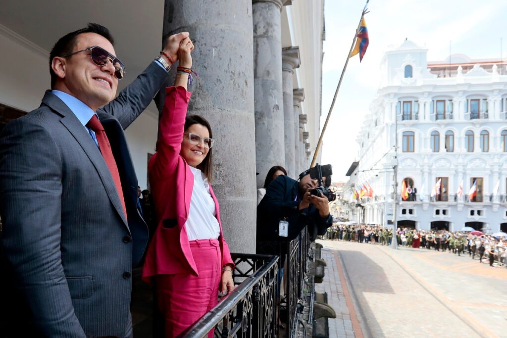 Daniel Noboa junto a su binomio María José Pinto en Carondelet.
