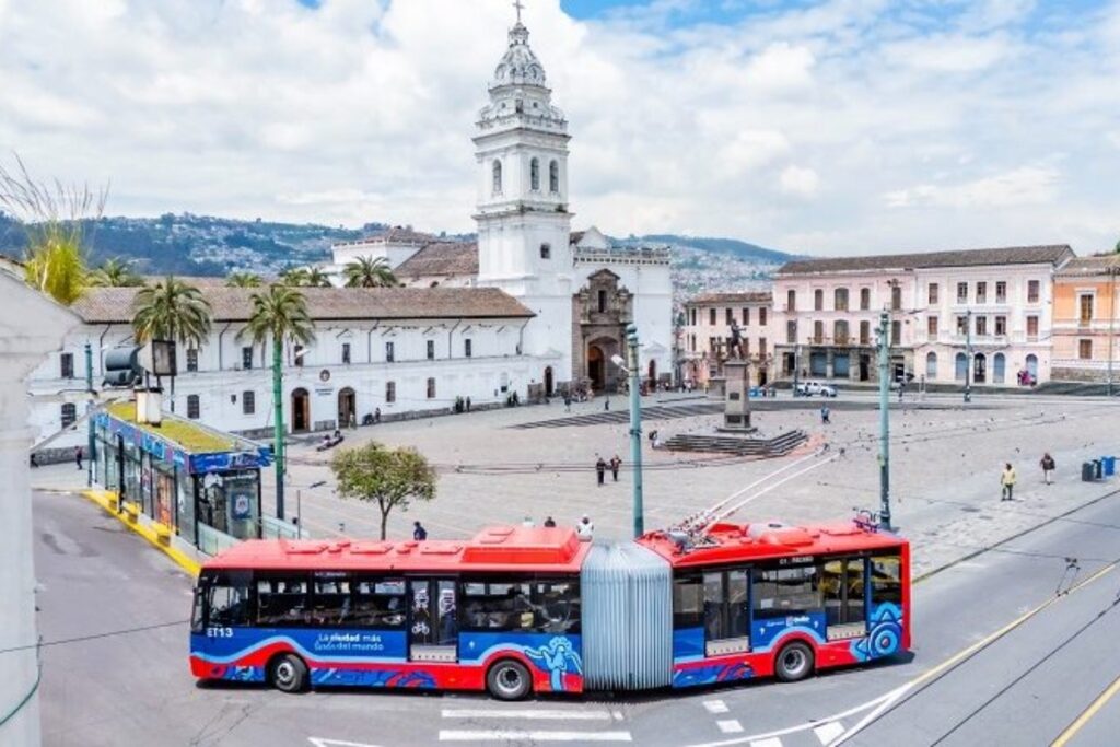 El transporte público tendrá modificaciones en su funcionamiento este 1 de mayo en Quito.