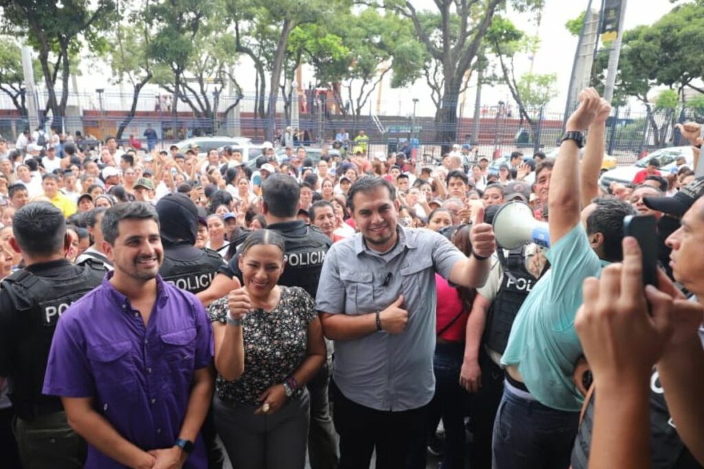 Presentación de Ecuatorianos en acción en Guayaquil.