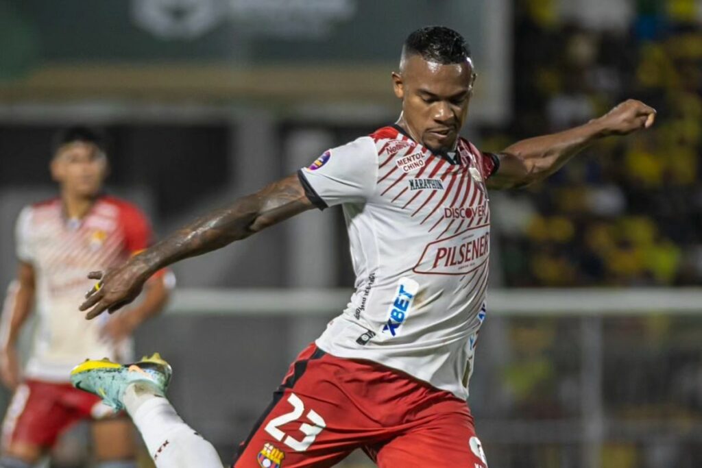 Dixon Arroyo, jugador de Barcelona SC en la temporada 2025.