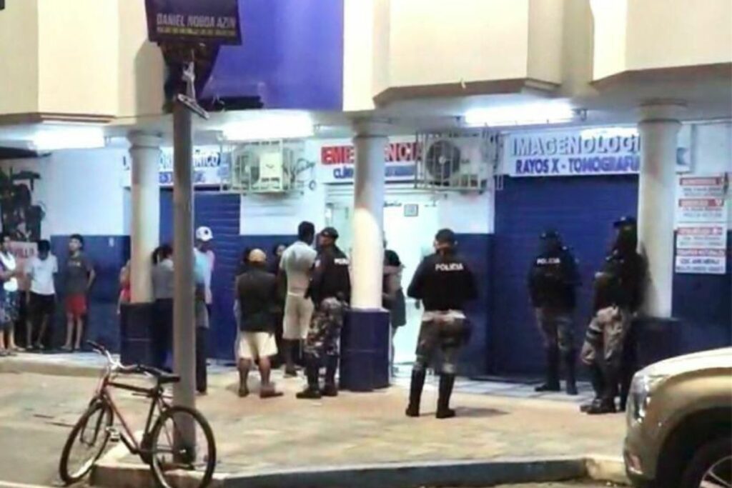 La noche del Viernes Santo, 18 de abril de 2025, se produjeron dos triples asesinatos en Manta y Chone, en Manabí, según la Policía.