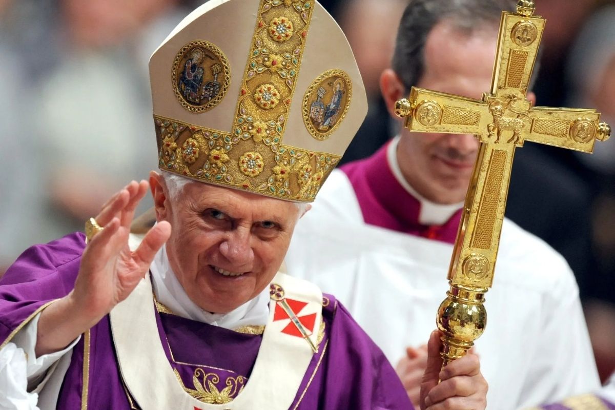 ¿Quién fue el papa antes de Francisco?