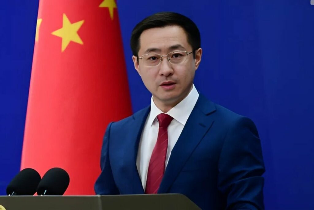 Lin Jian, portavoz del Ministerio de Relaciones Exteriores de China, expresó sus felicitaciones a Noboa