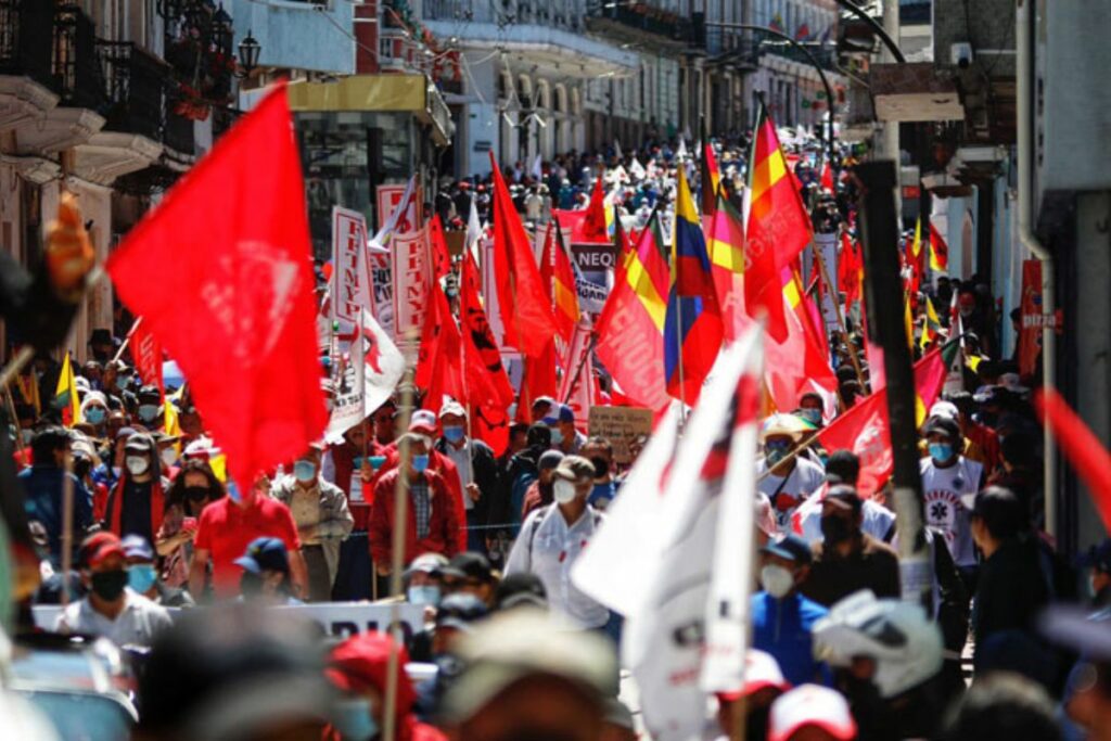 Las marchas por el 1 de mayo obligan a un mega operativo de tránsito.