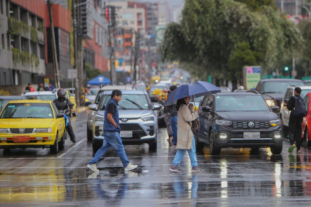 El Inamhi pronostica cielo nublado, lluvias y radiación UV alta para Quito este miércoles 30 de abril de 2025.