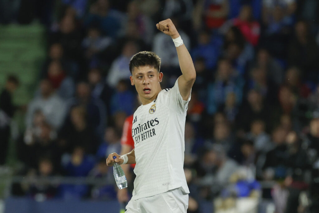 Arda Güler celebra uno de sus goles con el Real Madrid en LaLiga de España.