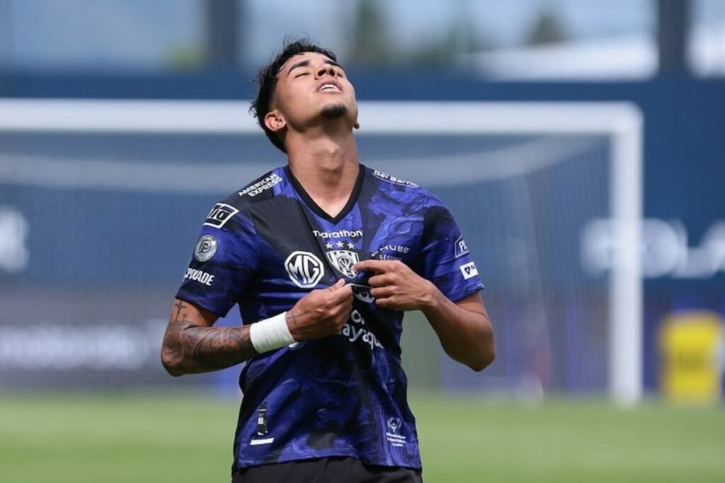 Kendry Páez en el 2024 en un juego de la Liga Pro con Independiente del Valle.