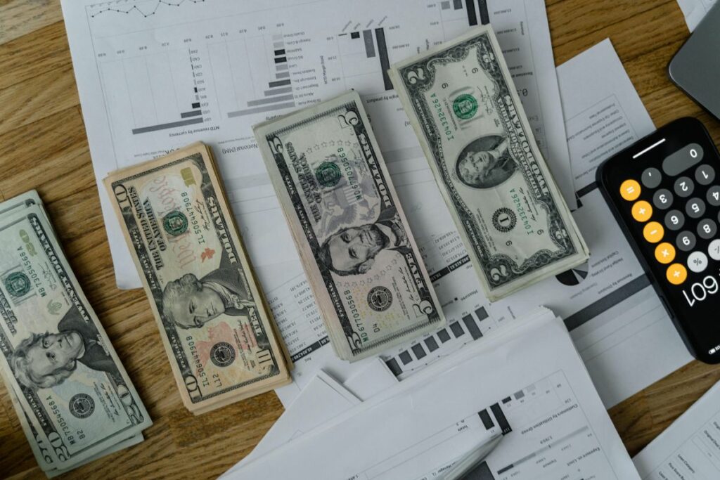 Al menos, hay 23 entidades que captan dinero y ofrecen préstamos sin autorización en el Ecuador.