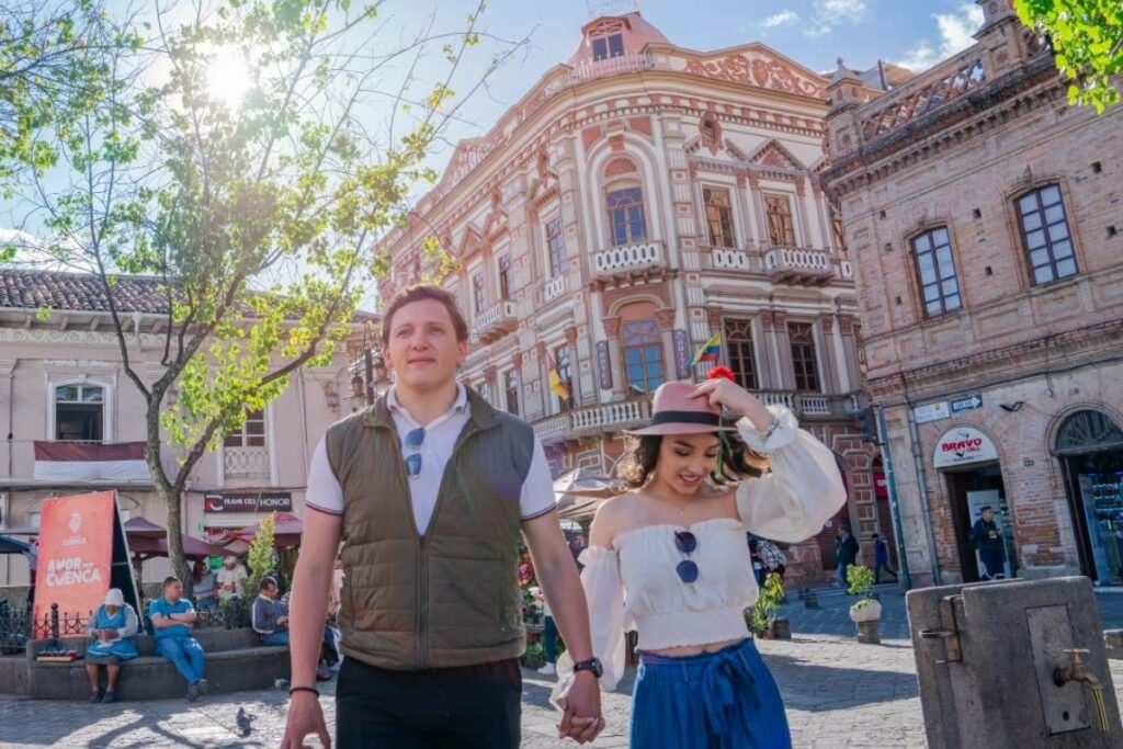 Los ecuatorianos tendrán seis días de descanso obligatorio en mayo, a través de dos feriados