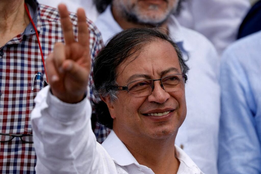 Gustavo Petro, presidente de Colombia, contestó a la carta que compartió su excanciller sobre un viaje a Francia