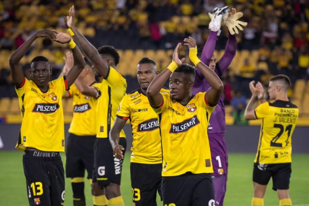 Jugadores de Barcelona SC en la temporada 2025 en el Estadio Monumental.