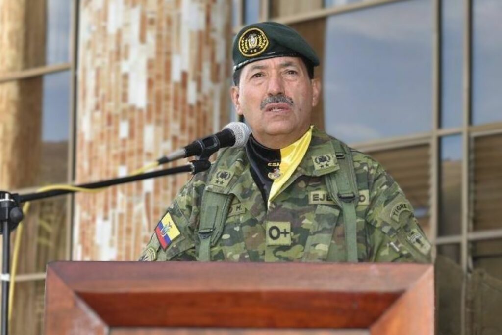 Henry Delgado Salvador es el nuevo comandante del Ejército