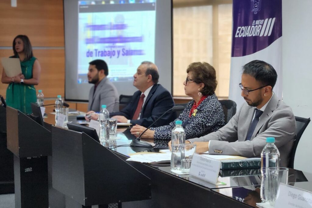 La ministra del Trabajo, Ivonne Núñez, presentó una propuesta de reforma, el 29 de abril de 2025.
